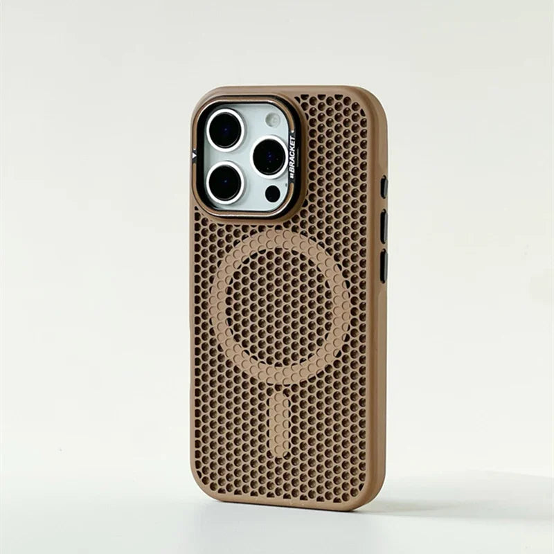 Funda MagSafe con rejilla de panal para iPhone 17, 17 Air, 16, 15, 14, 13, 12 Pro Max, soporte de lente de aleación y cubierta de carga inalámbrica.
