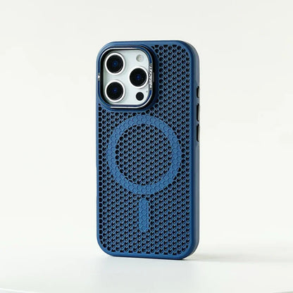 Funda MagSafe con rejilla de panal para iPhone 17, 17 Air, 16, 15, 14, 13, 12 Pro Max, soporte de lente de aleación y cubierta de carga inalámbrica.