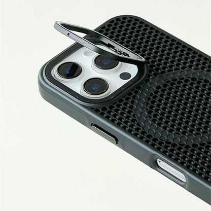 Funda MagSafe con rejilla de panal para iPhone 17, 17 Air, 16, 15, 14, 13, 12 Pro Max, soporte de lente de aleación y cubierta de carga inalámbrica.